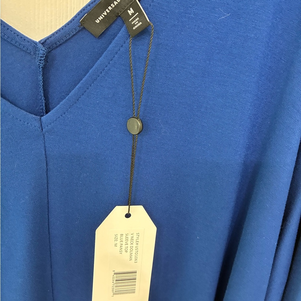 Universal Standard Royal Blue V-Neck t-shirt (M) - Picture 2 of 3